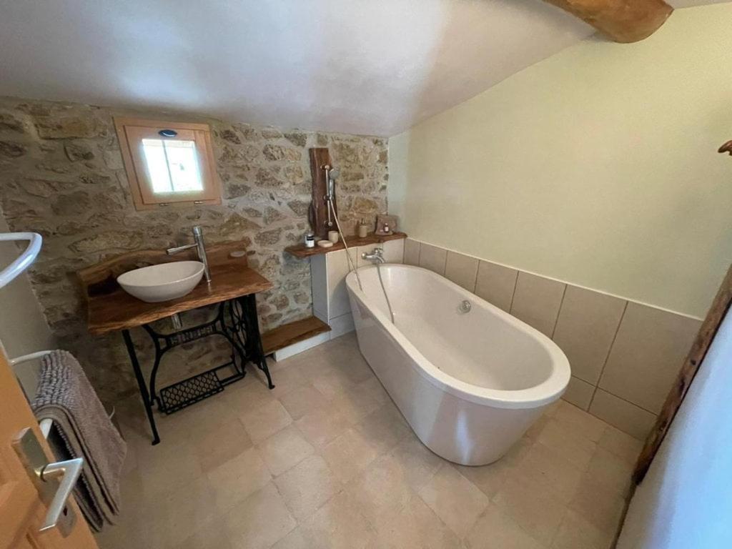 Malleval Domaine Saint Claude - Gite , Chambres D'Hotes & Hebergement Insolite מראה חיצוני תמונה